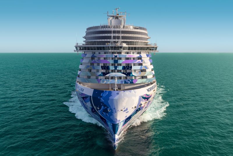 Norwegian Luna