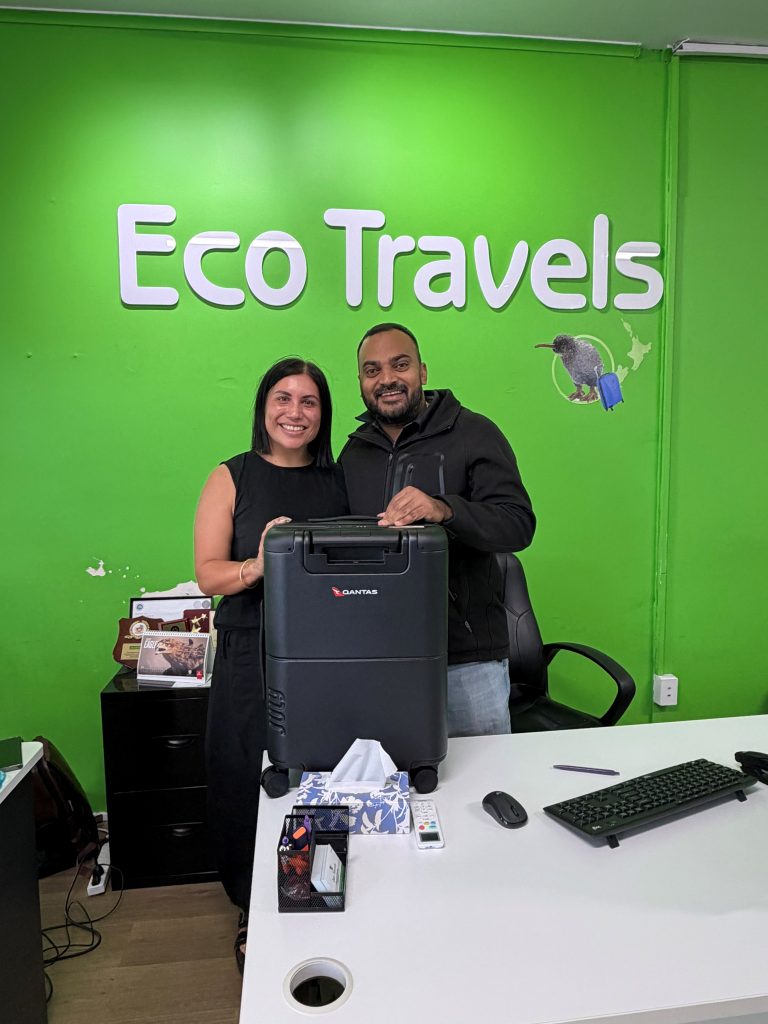 Qantas' Koby Jonas with prize winner Pradeep Medasani from Eco Travel.