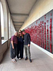 At the Wall of Honour is Melissa Webb from North Travel, Danni Hannagan from NZTB and Infinity’s Paul Gilchrest.