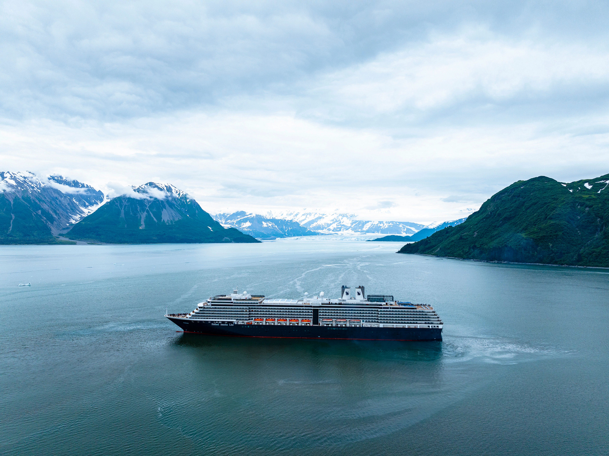 HollandAmerica-9 Vista Class Noordam