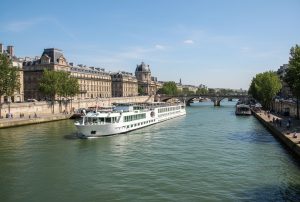 Large-Trafalgar Harmonie Exterior