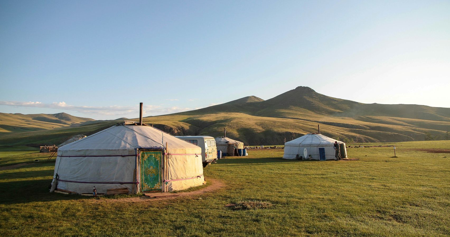 Mongoloa pic vince-gx-yhbanN00pb8-unsplash