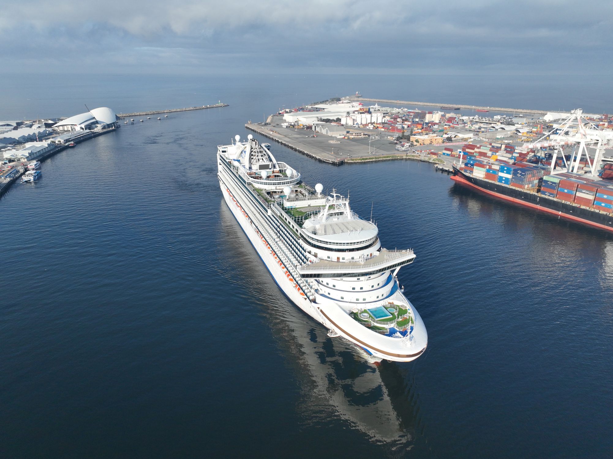 WEB PIC PRINCESS OUTLINES BK Crown Princess in Fremantle Oct 2026 Photo Credit Princess Cruises