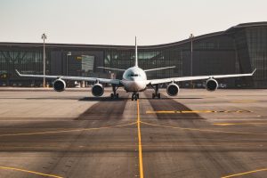 Air transport photo credit Bao Menglong via Unsplash