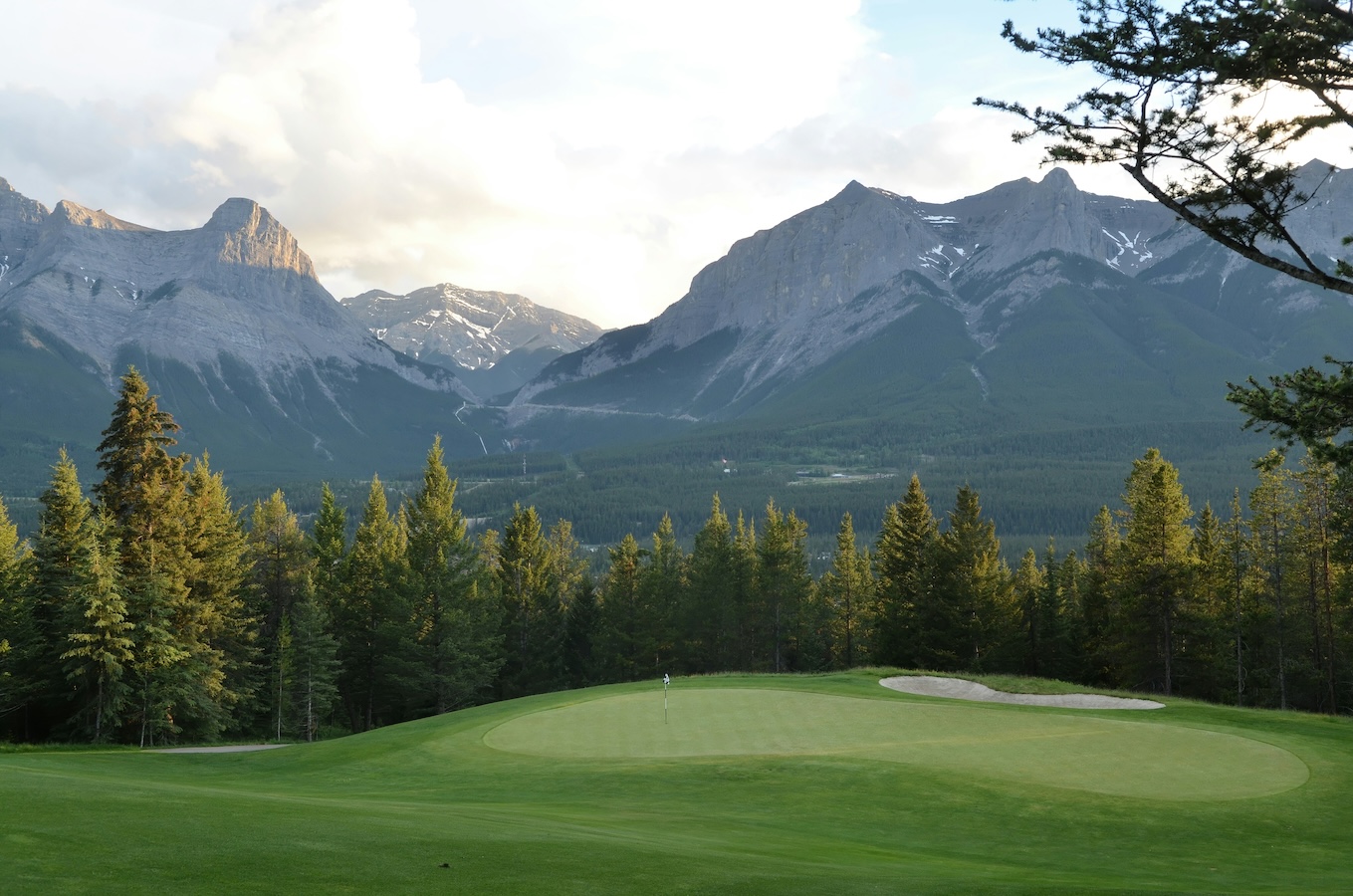 Golf Course photo credit Dan Congdon via Unsplash
