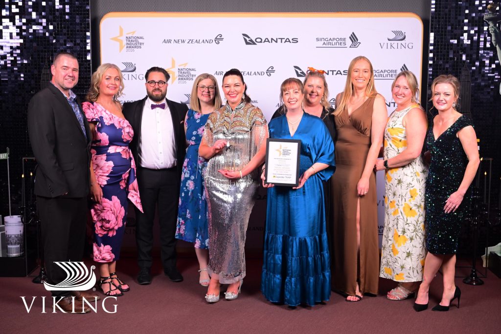 Pictured: xtravel’s Billy Ballantine, Laura Todd, with Expedia TAAP’s Chris Ellis and xtravel’s Georgie Olive, Tori Keating, Niki Davies, Emma Malcolm, Becky Hensman, Sophie Kennnedy and Becs O’Neale.